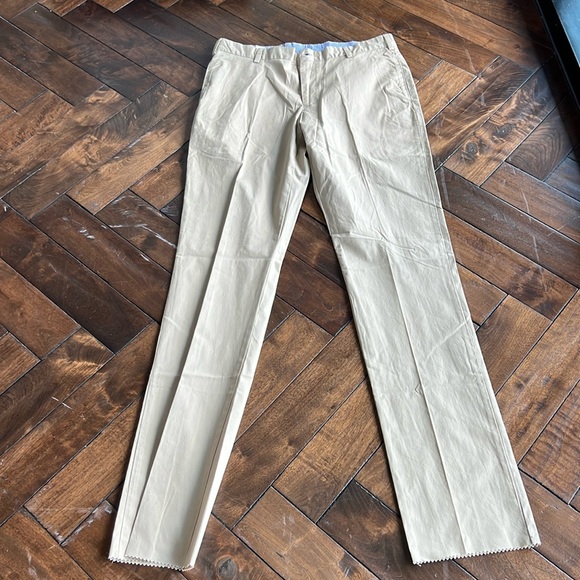 Frank’s made in USA 🇺🇸 plain front trim fit khaki color unhemmed trouser